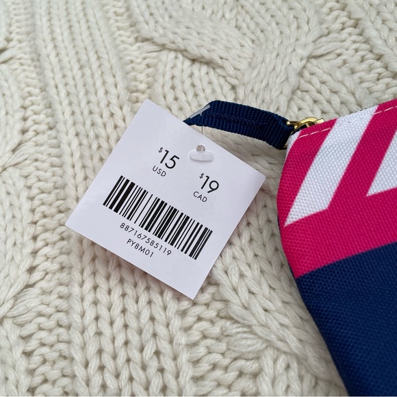 (Free w/ Bundle) The Cosmetics Company Store Makeup Pouch - Picture 3 of 6